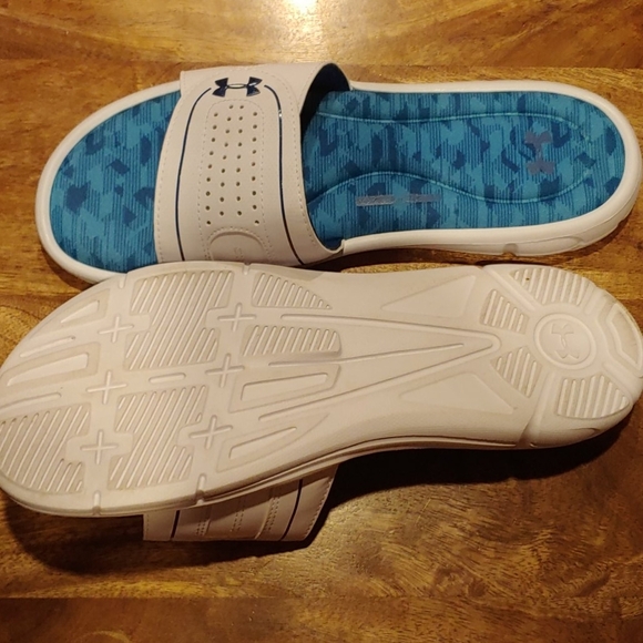 Sandals_&_Flip_Flops